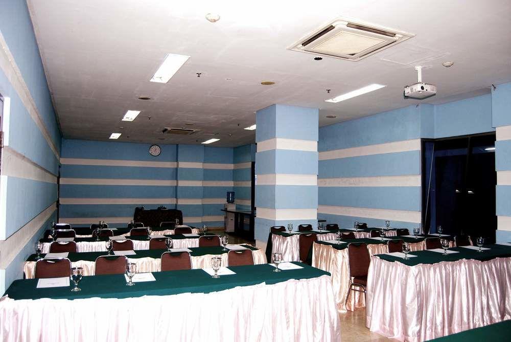 Super Oyo Townhouse 1 Hotel Salemba Yakarta Exterior foto