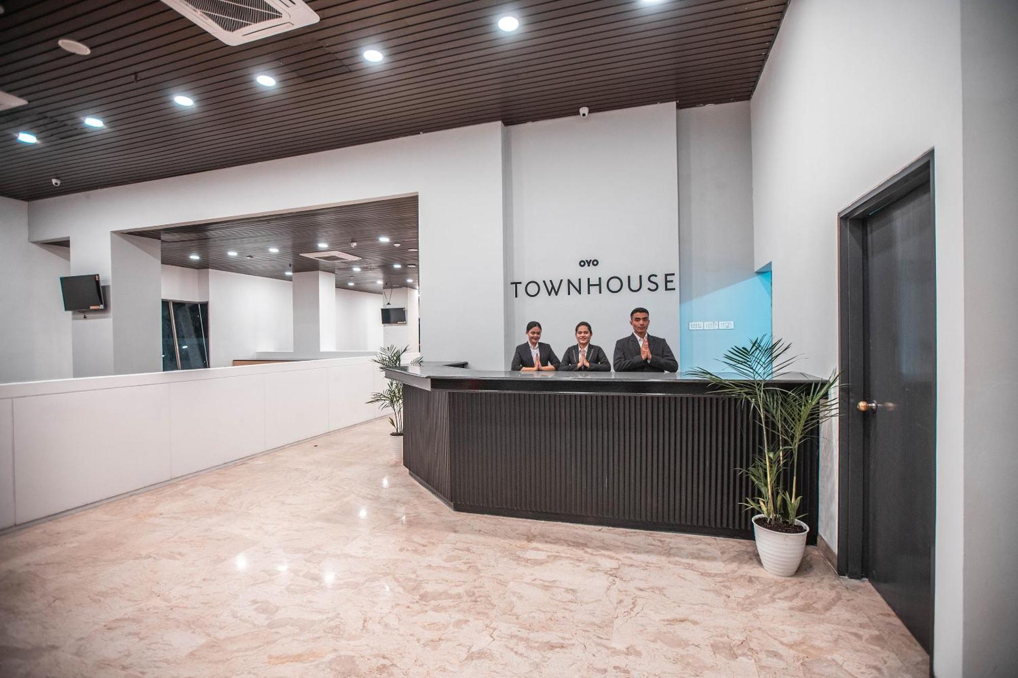 Super Oyo Townhouse 1 Hotel Salemba Yakarta Exterior foto