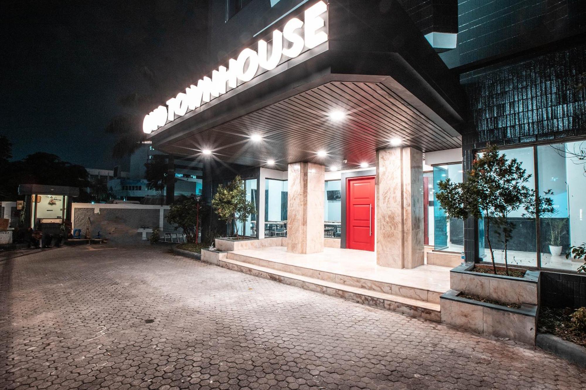 Super Oyo Townhouse 1 Hotel Salemba Yakarta Exterior foto