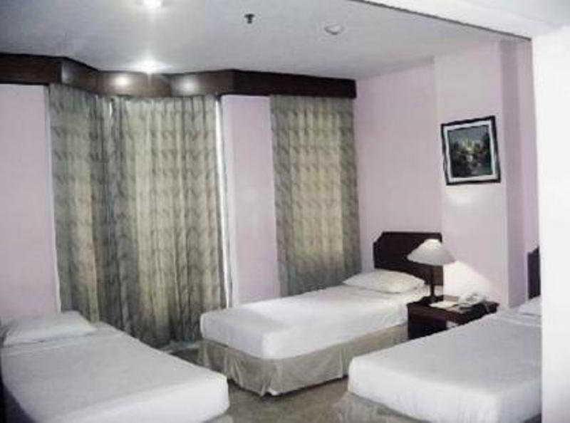 Super Oyo Townhouse 1 Hotel Salemba Yakarta Exterior foto